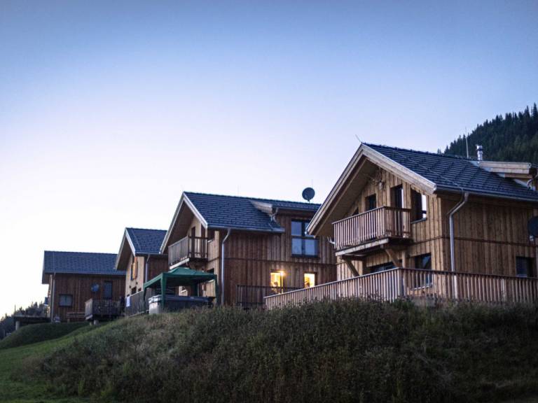 Superior 56 mit IR Sauna&Sprudelbad