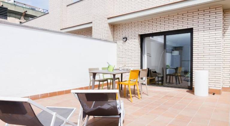 Holiday apartment with terrace | Close to Magic Fountain of Montjuïc | Pets are welcome — photo 5