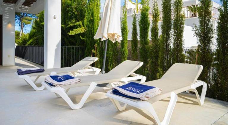 Fully equipped ample villa with patio, grill & pool | Next to the beach | Dogs allowed — photo 2