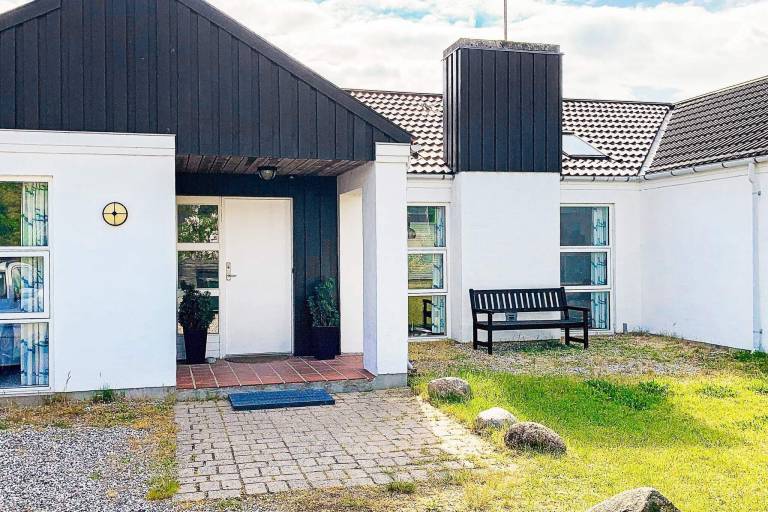 Fully equipped house with terrace, barbeque & pool | Pet-friendly — photo 3
