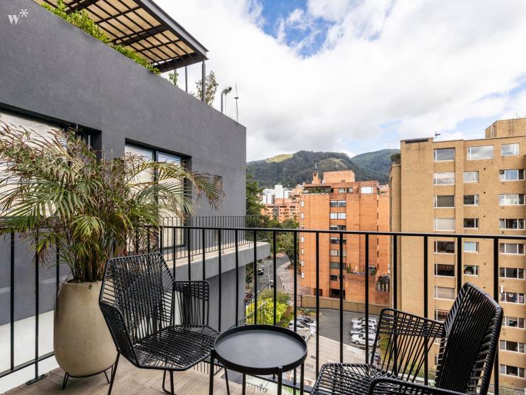 w Chic Loft w Balcony steps from Zona T