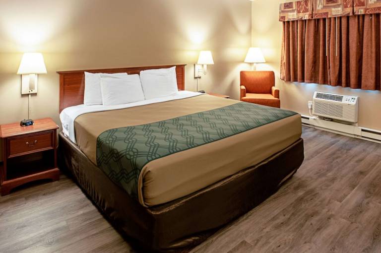 Motel  Menominee