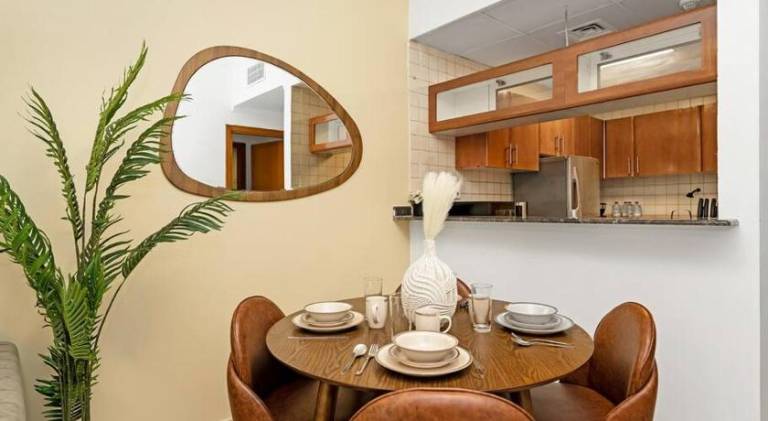 Rental apartment with patio & private pool — photo 5