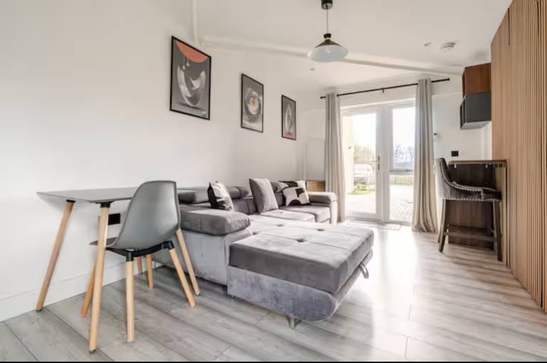Studio flat Ashford