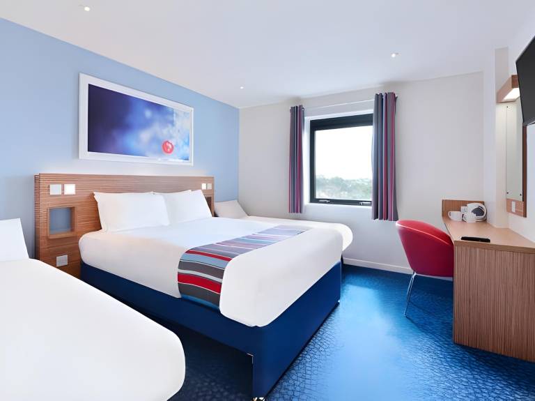Travelodge Milton Keynes Central — photo 4