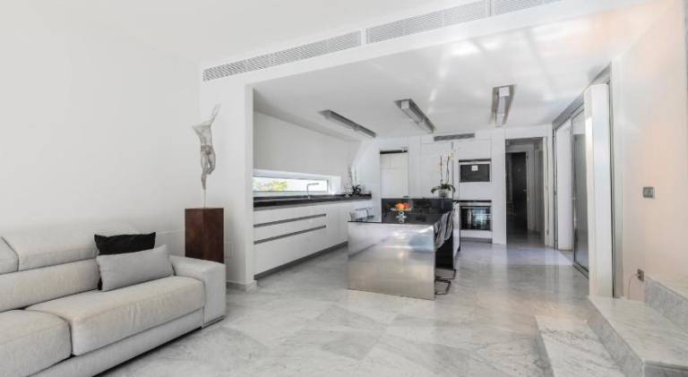 Villa with pool | Beach nearby | Pets allowed — photo 4