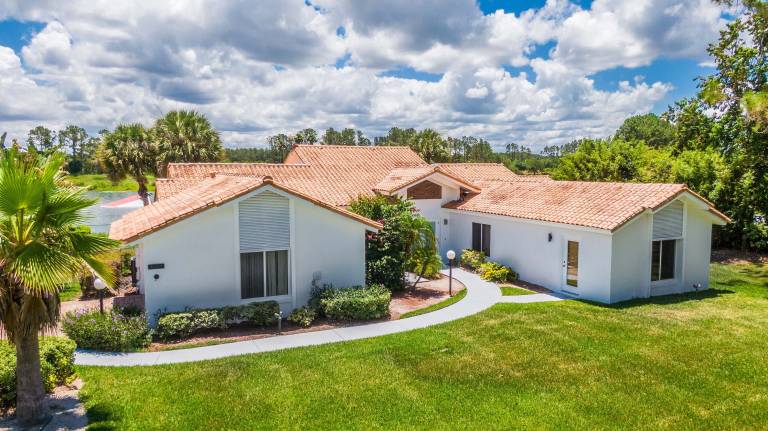 Child-friendly vacation home with yard, barbeque & fast internet | Lake view | Pets are welcome — photo 2