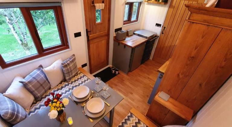 Chalet with hot tub, garden & terrace | Dogs allowed — photo 2