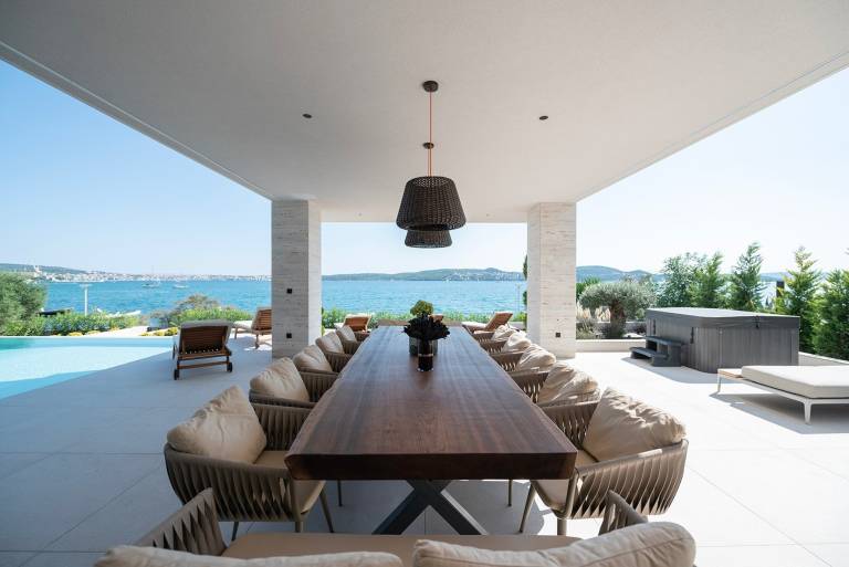 Luxury Beachfront Villa Malia Trogir with Pool — photo 3