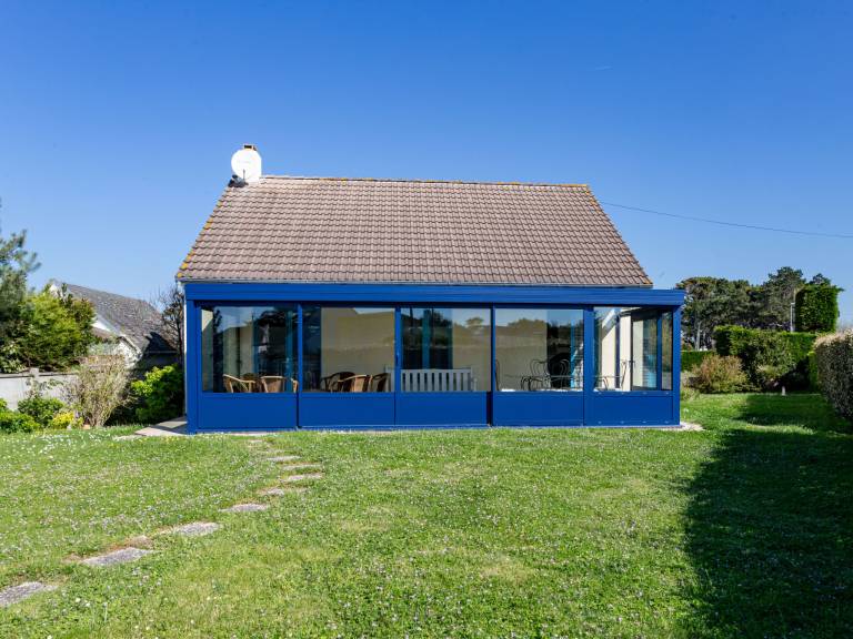 Fully equipped wonderful house with yard, grill & patio | Beach nearby | Dogs allowed — photo 3