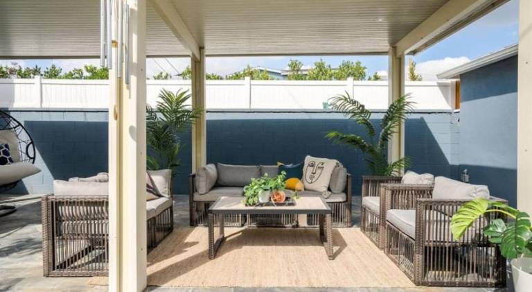 House with garden & jacuzzi — photo 3