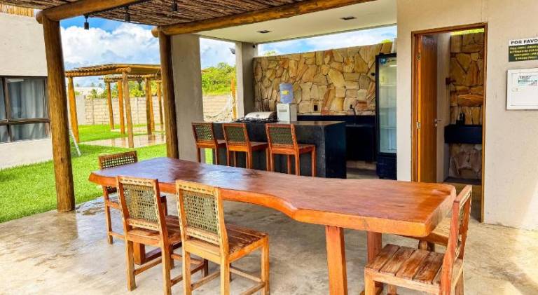 Villa with patio, pool & yard | Pets allowed — photo 5