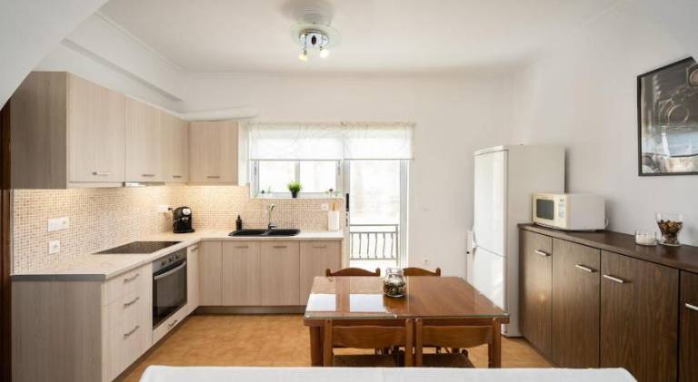 Fully equipped apartment with patio | Pets are welcome — photo 3