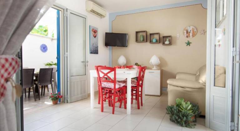 House with 1 room for 4 persons in Patu
