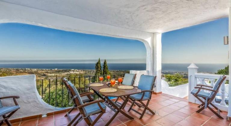 103-Penthouse Apartment, Stunning views, Marbella in Marbella