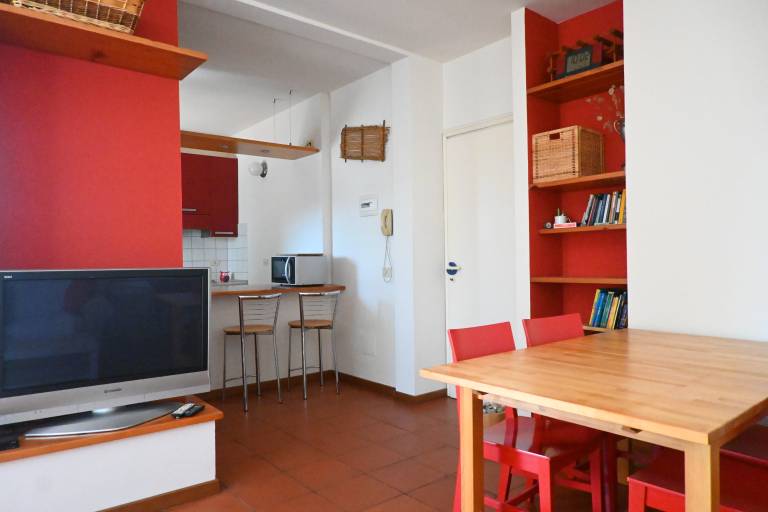 Holiday apartment with barbecue, terrace & pool — photo 4