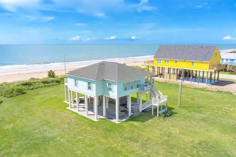 Spacious vacation home with BBQ | Dogs allowed — photo 2