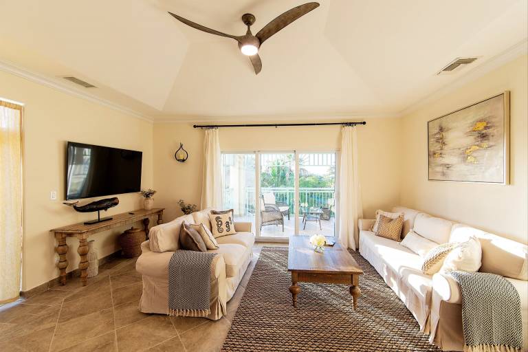 Condo Leeward Settlement
