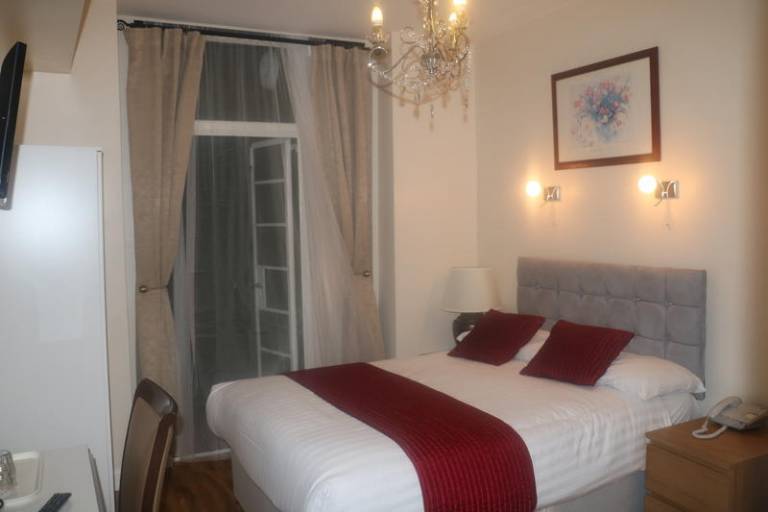 Pension London