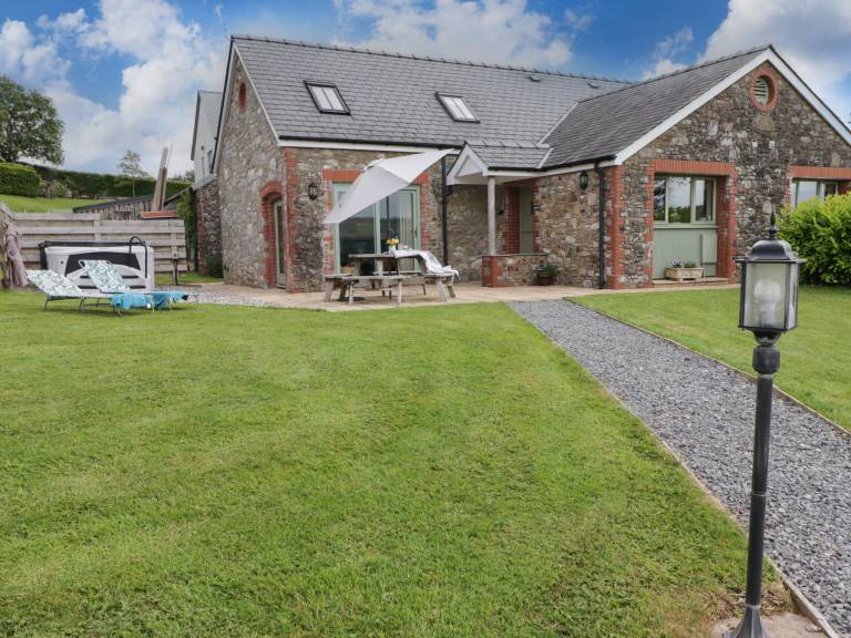 Cottage  Llandeilo