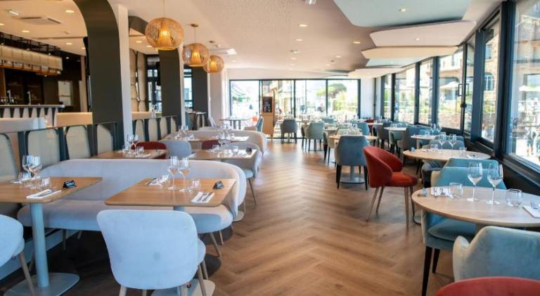 Logis Hotel Saint Guirec Et De La Plage — photo 4