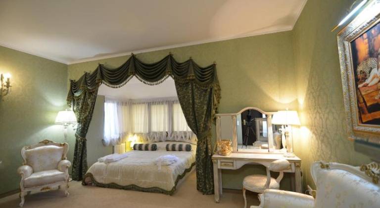 Citadel Hotel