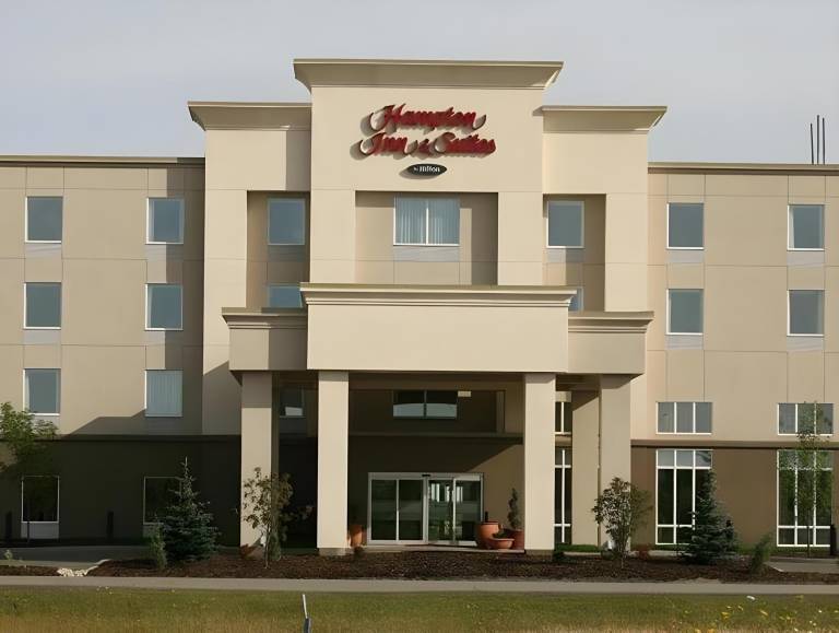 Hampton Inn & Suites by Hilton Red Deer in Red Deer, AB