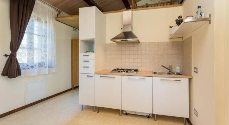 Serviced apartment with terrace, yard & grill | Suitable for remote work — photo 5