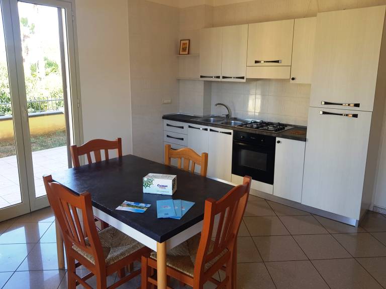 Apartment with 1 room for 5 persons — photo 2