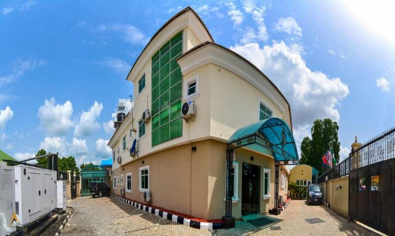 Celia s Suites
