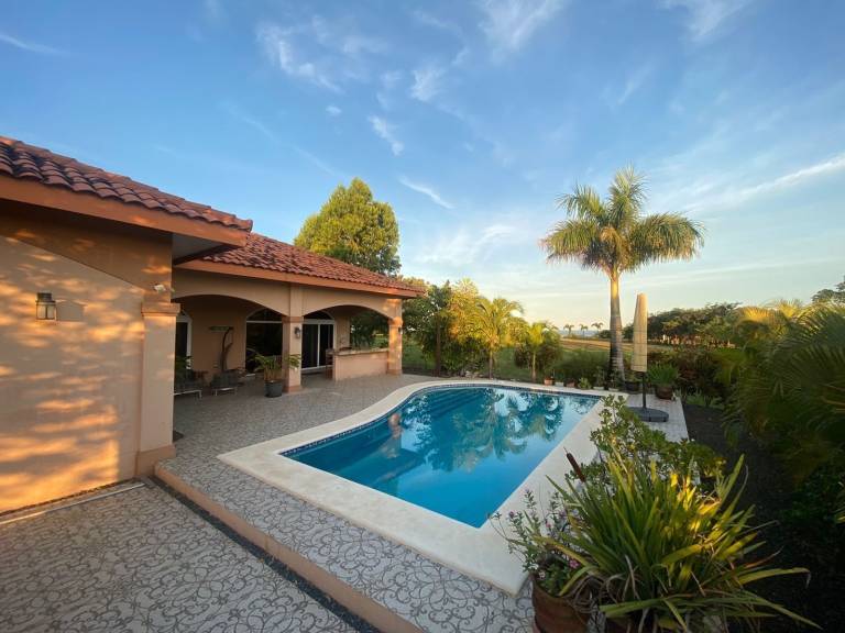 Villa Punta Mala