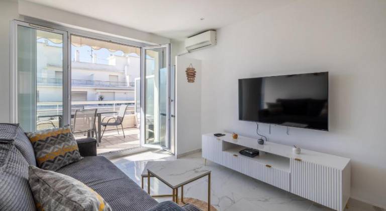 Holiday apartment with terrace — photo 2