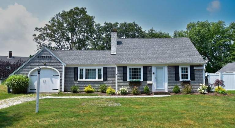 Wonderful vacation home with barbeque & garden | Close to the beach | Dogs allowed in Hyannis, MA