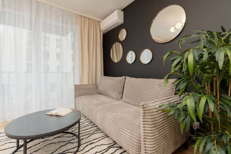 Apartment with garden — photo 3