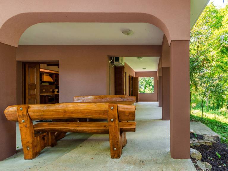 Apartment with grill, yard & terrace — photo 4
