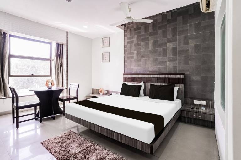 Super Townhouse Kranti Square Aurangabad