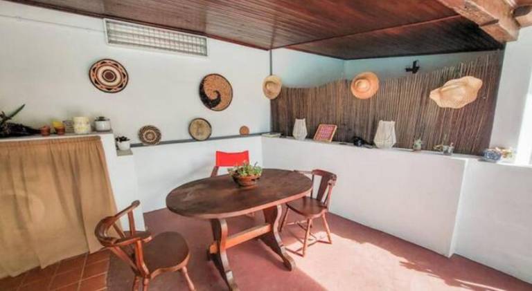 Vacation home with pool — photo 3