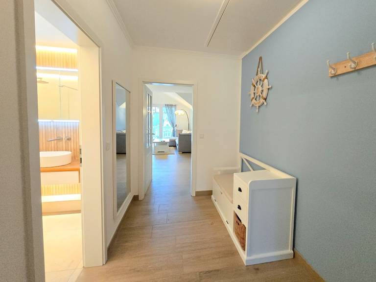 Komfortplus Ferienwohnung mit 1 Schlafzimmer und Balkon im Dachgeschoss — photo 5