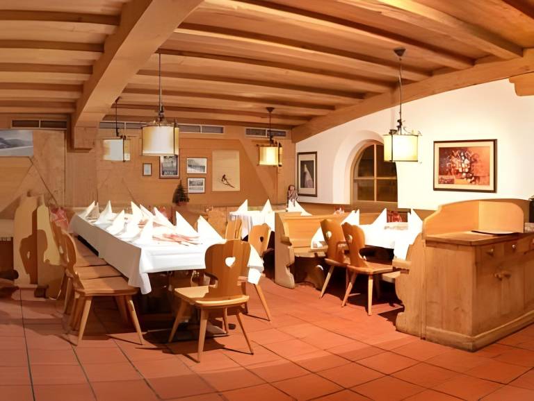 La Tambra - Residence - Central with Restaurant — photo 4