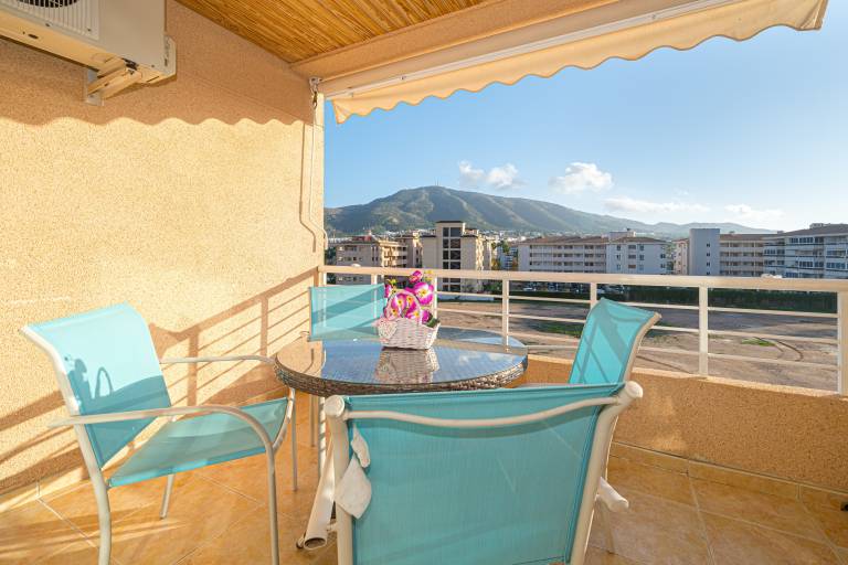 Fully equipped beautiful holiday apartment with pool, garden & fast internet | Mountain view | Dogs allowed — photo 2
