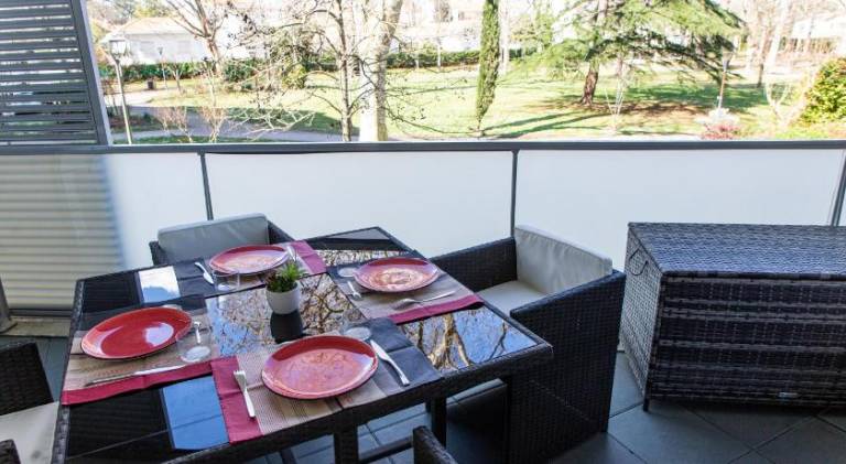 Nice apartment with patio | Pet-friendly — photo 5