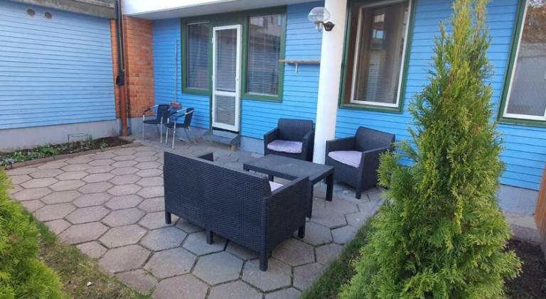 Holiday apartment with yard — photo 4