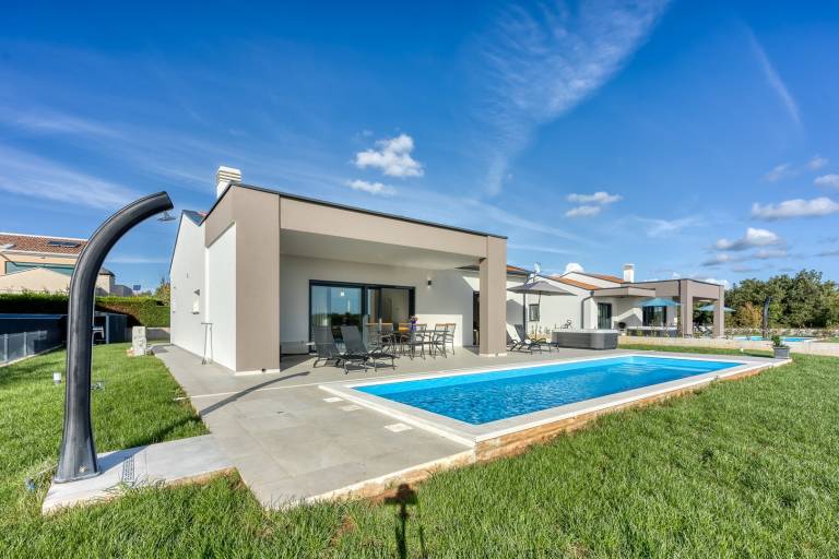 Vila Mofardini