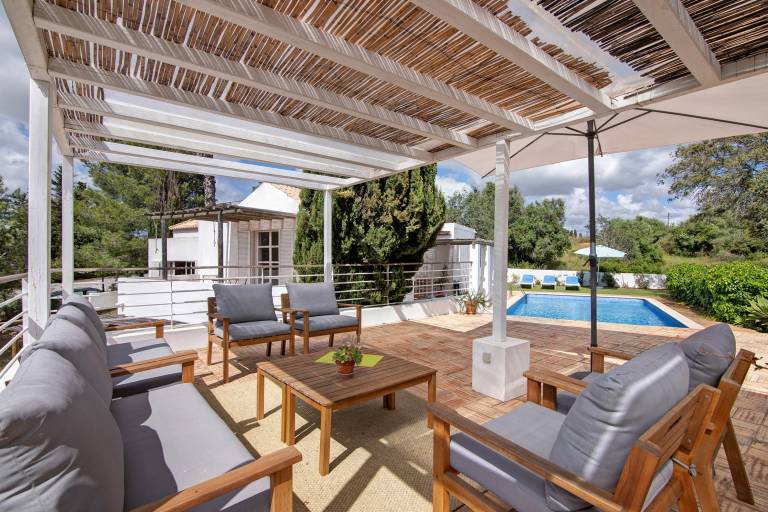 Villa 'Casa Do Pateo' with Private Pool, Wi-Fi and Air Conditioning in Albufeira