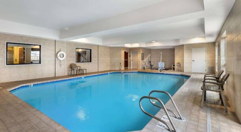 Comfort Suites Redmond Airport — photo 3