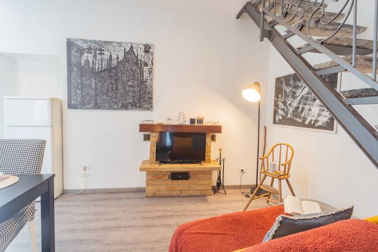 Rental apartment with patio | Next to Como Cathedral | City view — photo 3