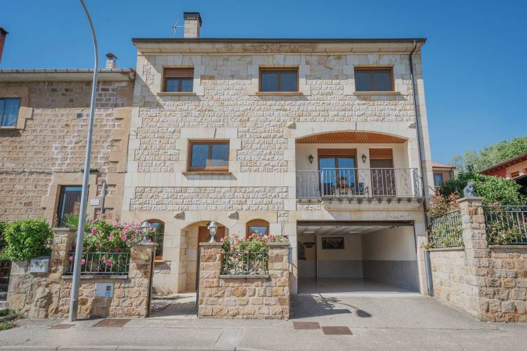 Casa Quintanar de la Sierra