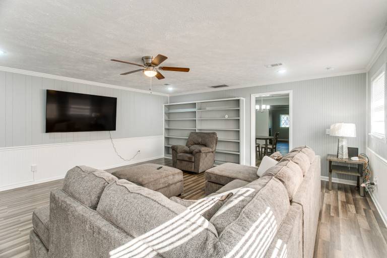 Near Shops & Eats: Home w/ Large Yard in Waycross! — photo 5