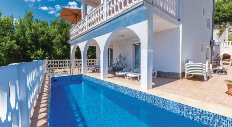 Rental apartment with terrace & pool — photo 3
