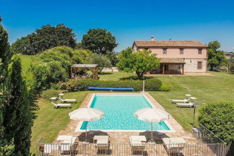 Villa  Loretello